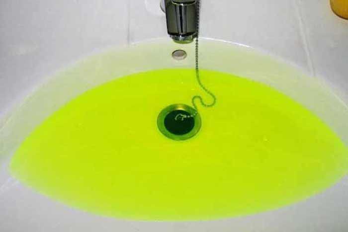 В двух районах Киева покрасят воду для отопления