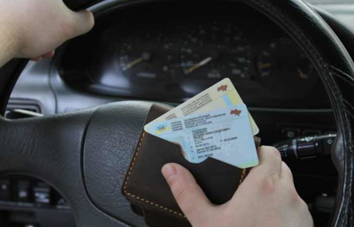 Украинцы получат электронные водительские права: что это и как будет работать