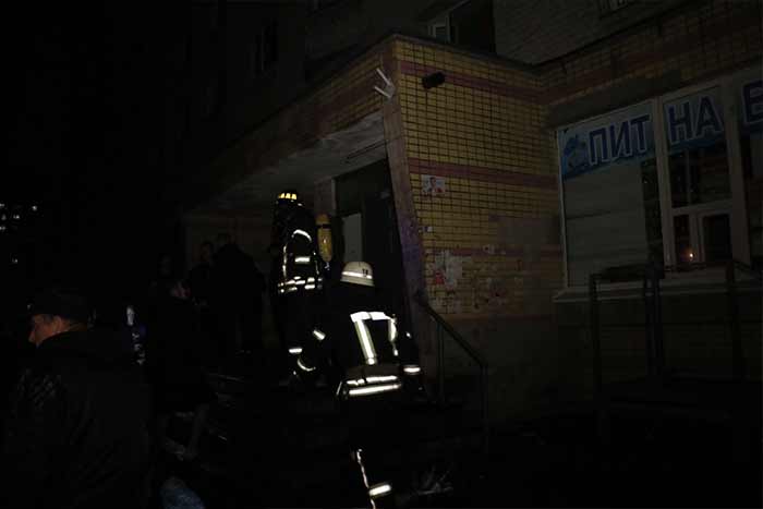 В Киеве эвакуировали более 300 студентов с общежития НАУ