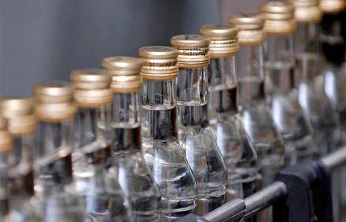 Беспрецедентное количество фальсифицированного спирта обнаружили и изъяли сотрудники налоговой полиции