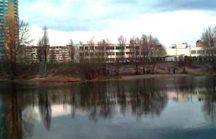 В Киеве из Днепра рыбаки выловили человеческую голову завернуту в пакет