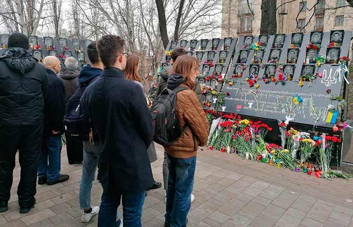 В столице почтили память убитых участников Революции Достоинства