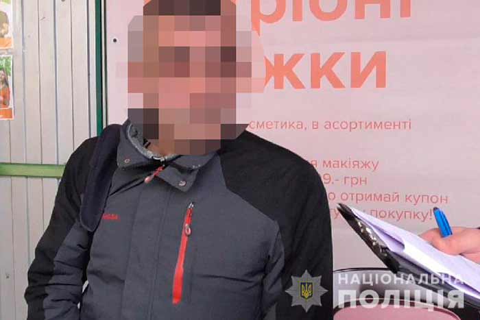 В Киеве полицейские задержали иностранца, который обворовал жителя черниговщины