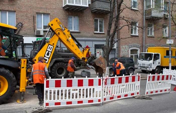 В Печерском районе города Киева прорыв водопроводных сетей