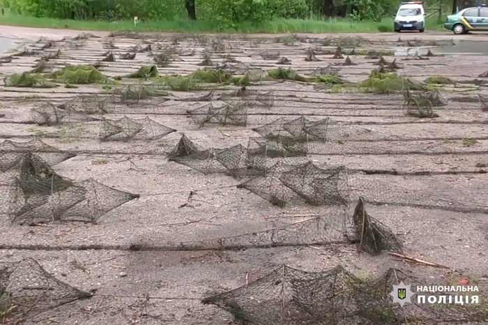 Под Киевом нашли 3 км браконьерских ловушек с раками
