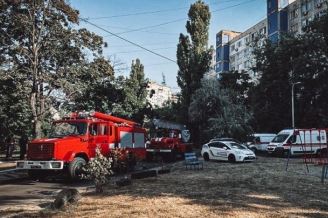 В Киеве произошел пожар в многоэтажке: погибла женщина