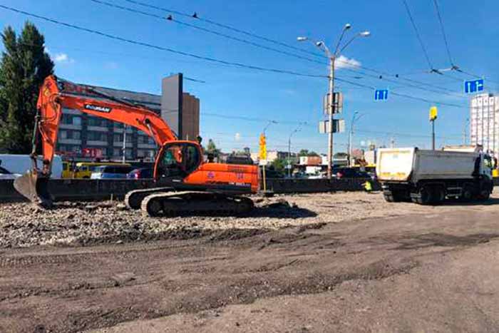 Проспект Бандеры в Киеве ремонтируют впервые за 40 лет