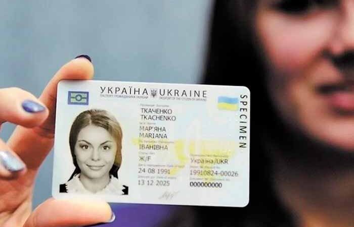В Украине утвердили новые бланки водительских удостоверений с группой