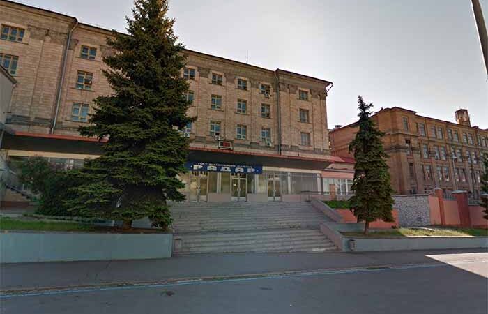 9 зданий завода уничтожили в столице