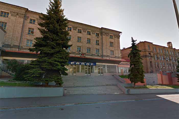 9 зданий завода уничтожили в столице
