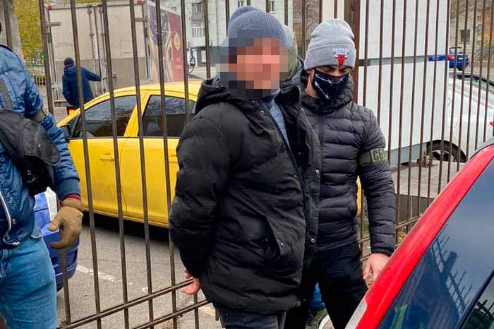 В Киеве на взятке поймали должностное лицо Укрзализныци