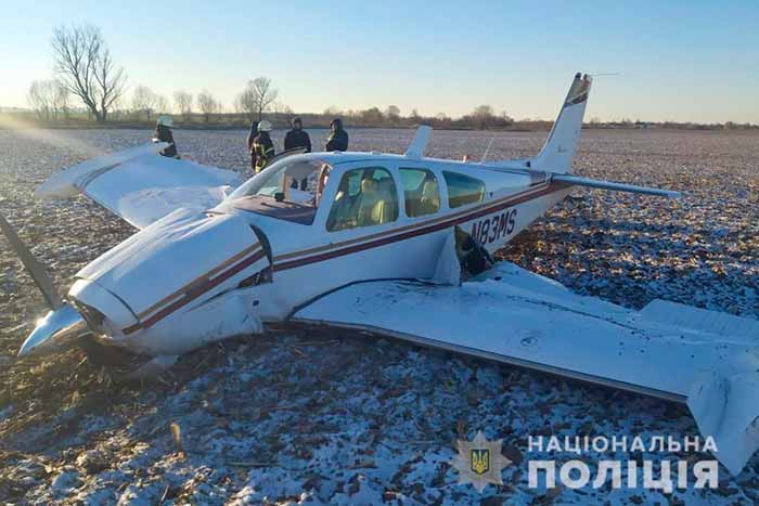 Под Киевом упал самолет: есть пострадавшие