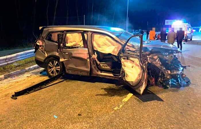 Под Киевом в смертельной аварии погибли два человека