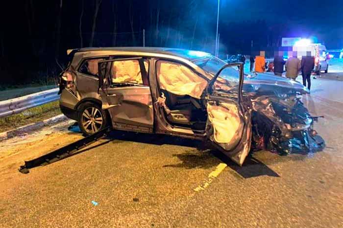 Под Киевом в смертельной аварии погибли два человека