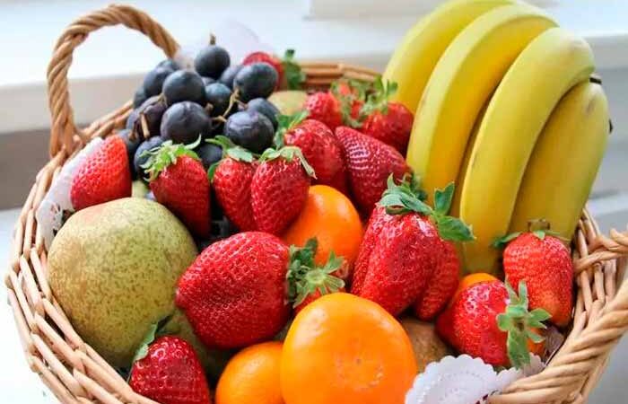 Продукты, которые следует добавить в меню женщинам после сорока лет