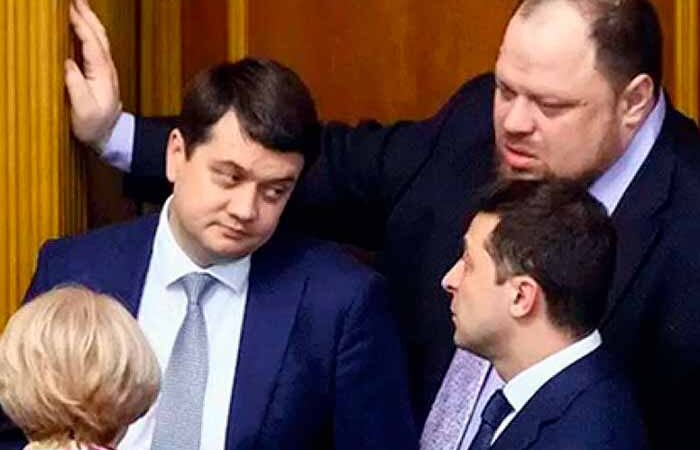 Не сам, но по себе: какую политическую игру и с кем затеял спикер Разумков