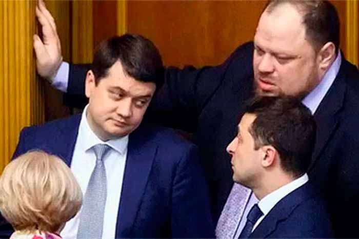 Не сам, но по себе: какую политическую игру и с кем затеял спикер Разумков
