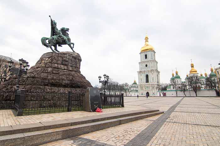 Верховная Рада может ввести в Киеве комендантский час