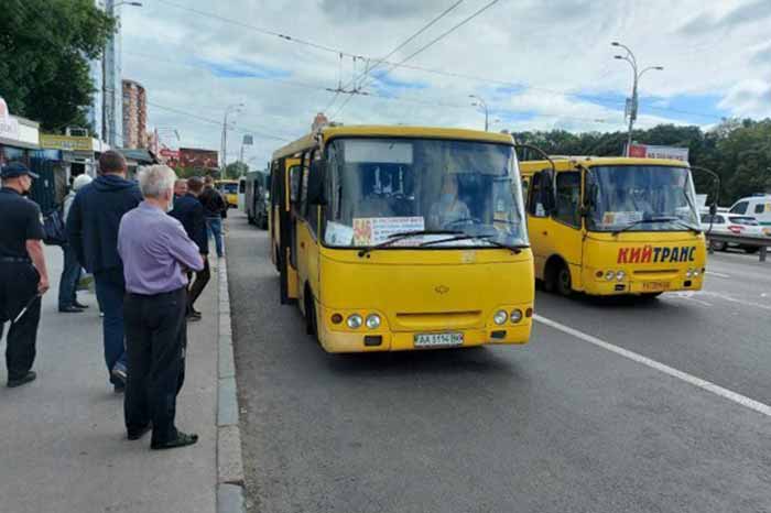 Кличко обещает, что Киев избавится от маршруток через два-три года