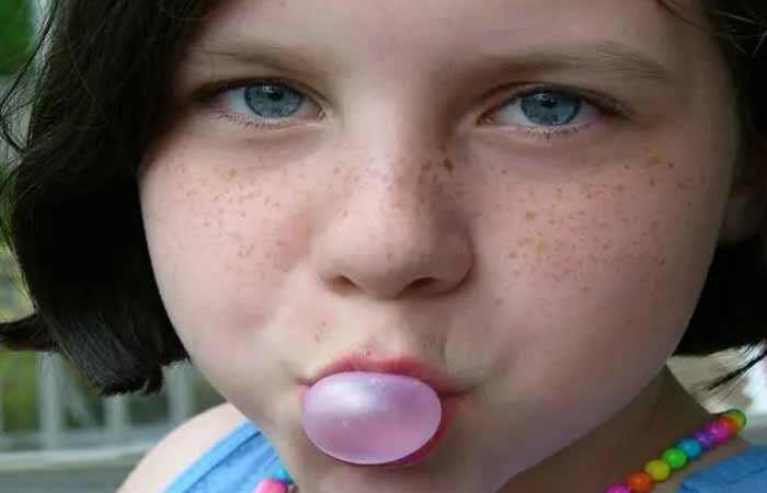 Дерматологи рассказали, как распознать опасные веснушки