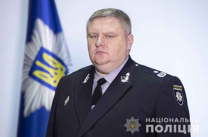 Глава полиции Киева задекларировал коллекцию книг