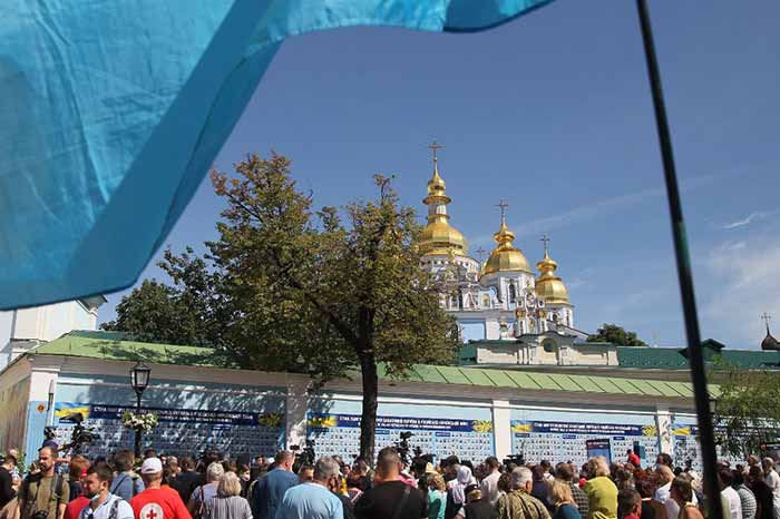 Сегодня столица чествует память защитников Украины