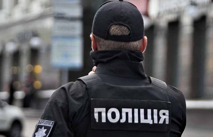 В Киеве водитель ударил 9-летнюю девочку, которая мешала ему выехать с тротуара
