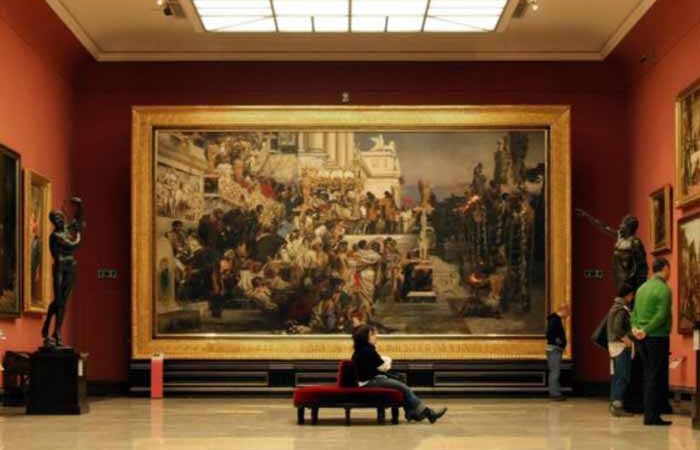 Мюзикл, экскурсии и выставки. Киевлянам анонсировали праздничный дайджест событий на неделю