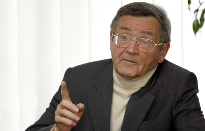Умер диссидент и литературовед Иван Дзюба