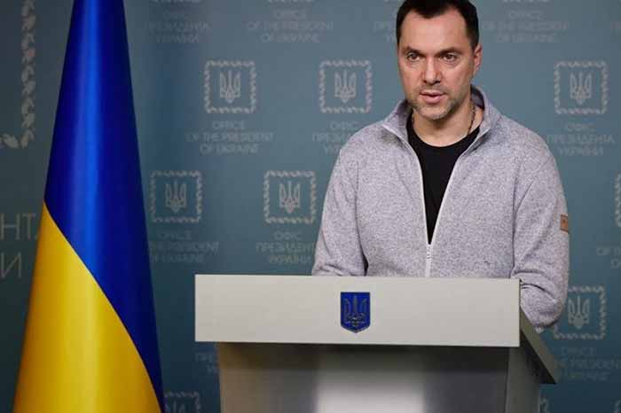 “Для них это самоубийство”: Арестович объяснил, почему россияне не смогут захватить Киев