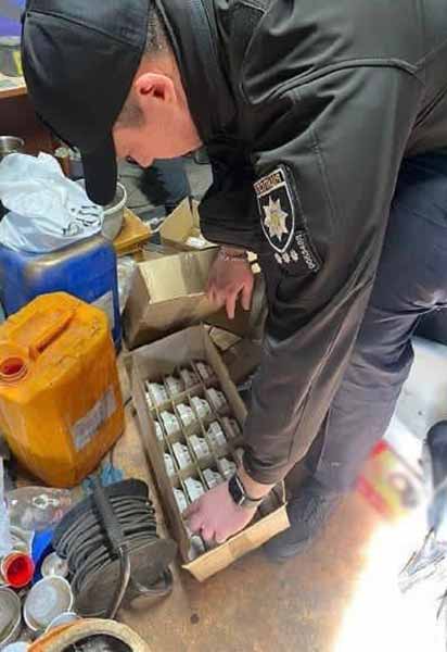 В Киеве мародеры обокрали склад Новой почты