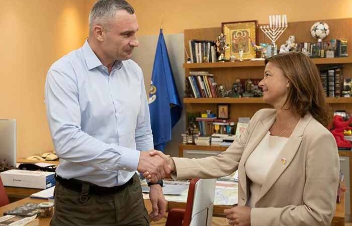 Київський міський голова звернувся до Словенії з проханням надати рятувальні автомобілі