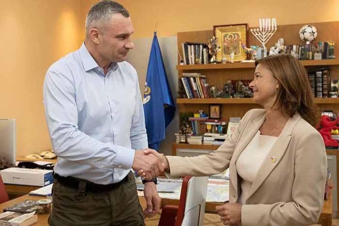 Київський міський голова звернувся до Словенії з проханням надати рятувальні автомобілі