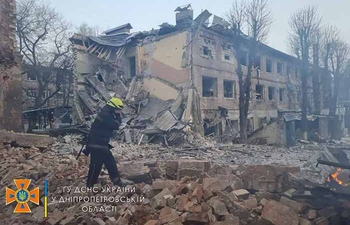Російські окупанти нанесли ракетний удар по Дніпру