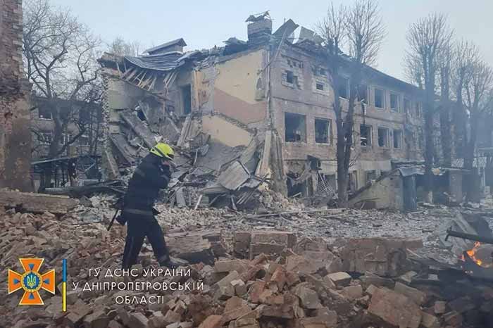 Російські окупанти нанесли ракетний удар по Дніпру