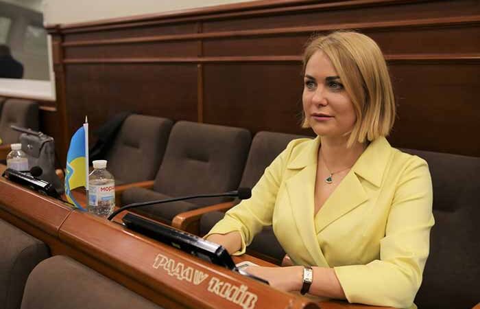 У Києві у межах зупинок наземного громадського транспорту встановлюватимуть конструкції цивільного захисту