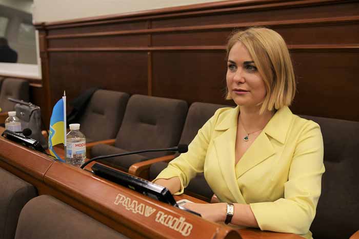 У Києві у межах зупинок наземного громадського транспорту встановлюватимуть конструкції цивільного захисту