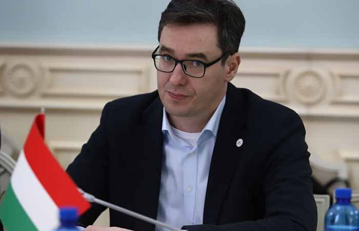 Мер Будапешта Корачонь: раджу приїхати у Київ та Бучу і подивитись у очі тим, хто вижив