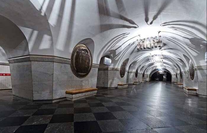 Коли на станціях підземки української столиці приберуть бюсти діячів