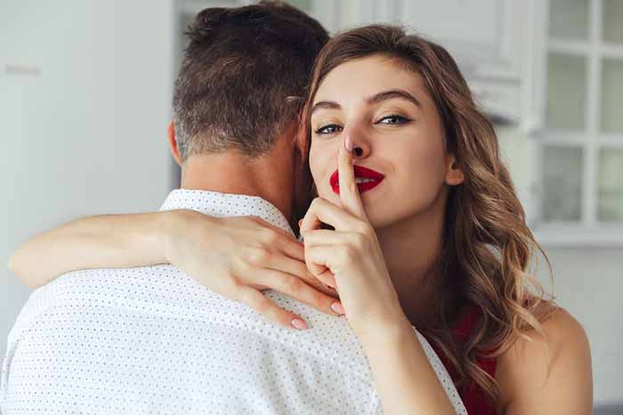 Коуч з побачень розповіла, яку помилку у стосунках роблять багато жінок