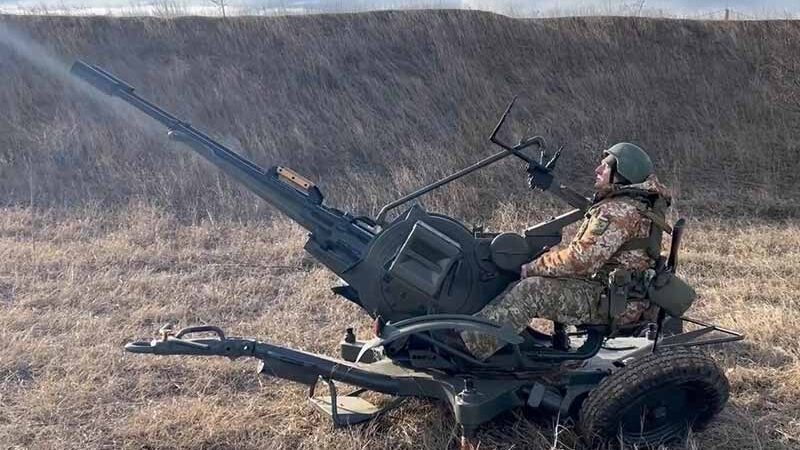 Польська зенітна установка ZU-23-2CP для боротьби з безпілотниками, висота ураження мети 1500 м