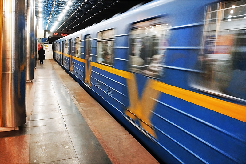 У службовій недбалості підозрюють посадовицю КП “Київський метрополітен”