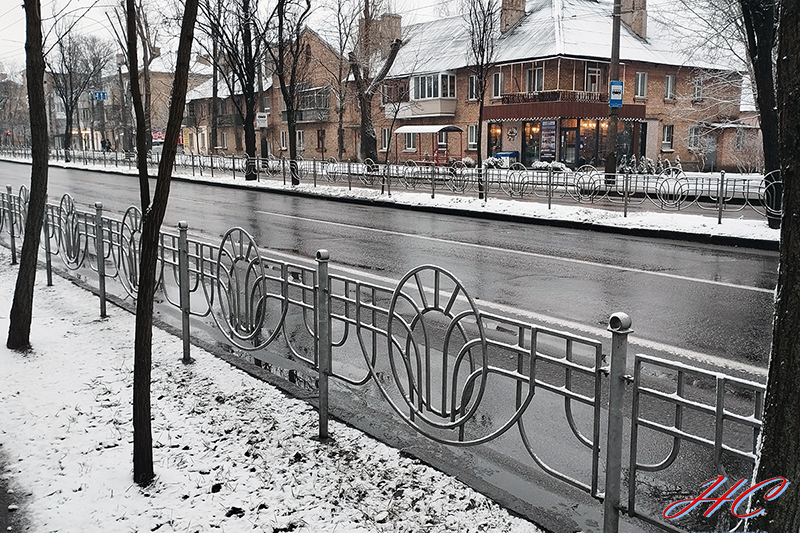 В столицю повернулася зима: на дорогах ожеледиця