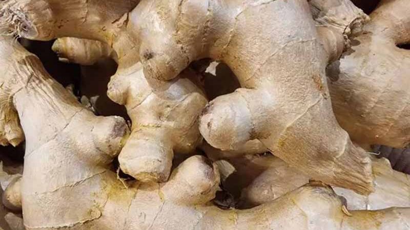 Які продукти харчування допоможуть відростити розкішне волосся: поради експертів