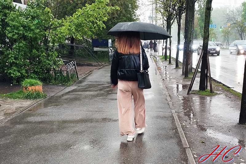 Прогноз погоди на п’ятницю, 26 квітня: дощі, грози, місцями мокрий сніг