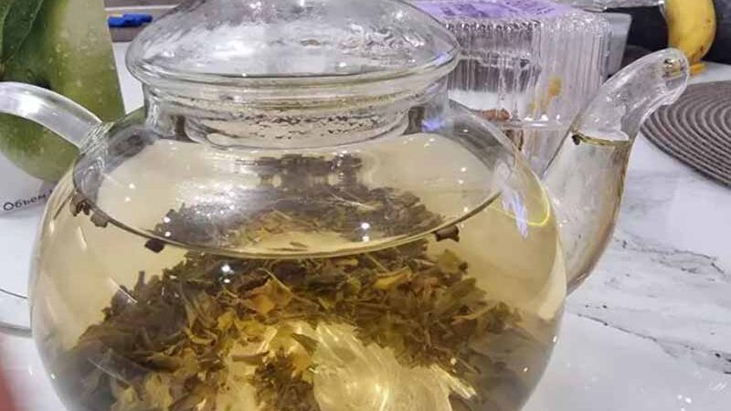 Чи можна пити чай на ніч: експерти дали однозначну відповідь