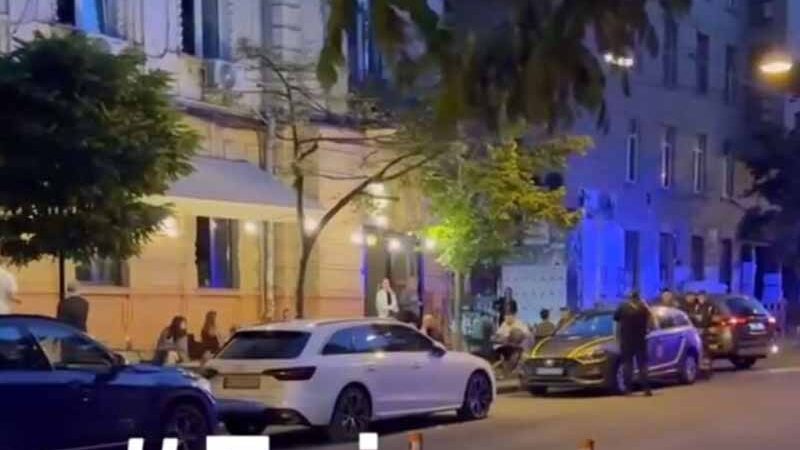 У Києві на вулиці Рейтарській у кафе підірвали гранату
