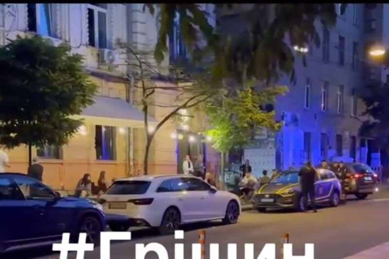 У Києві на вулиці Рейтарській у кафе підірвали гранату