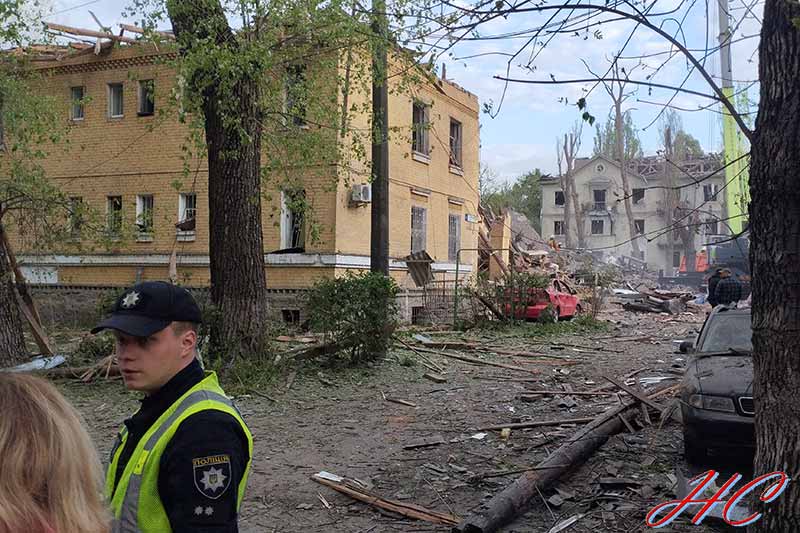 У Києві попрощалися з жертвою російської атаки 24 квітня: без матері залишилася 1,5-річна донька